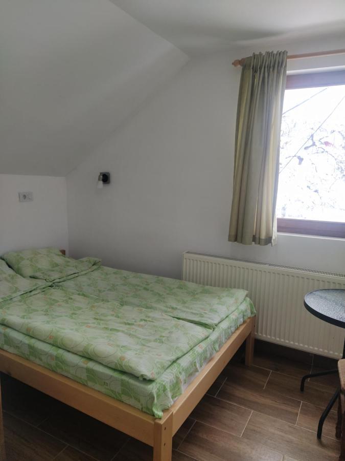 Domacinstvo Kod Gere Bed & Breakfast Crni Vrh Room photo